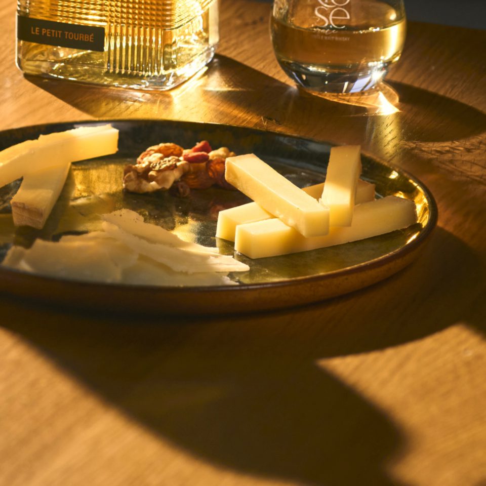 HERIOSE WHISKY – FOOD PAIRING- CHEESE